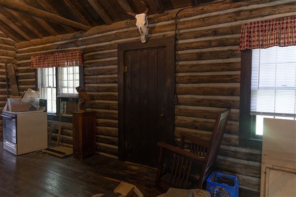 Wood Cabin at Chocolate Bayou Preserve (10/25/2021 - Credits: Visit Alvin)