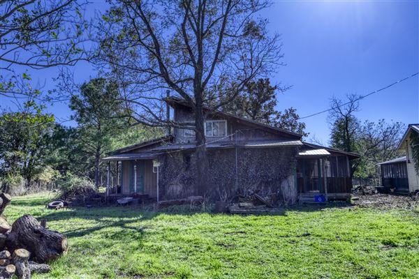 Rural Farm - Two House Property (12/1/2021 - Credits: Adam Brown)