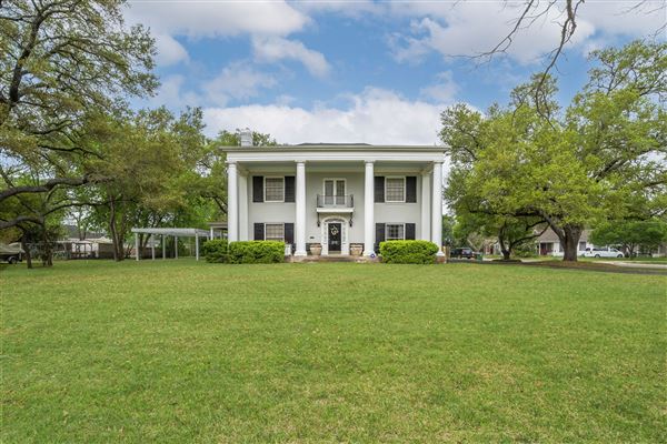 Gambrell House (4/23/2022 - Credits: PhotosbyFel)