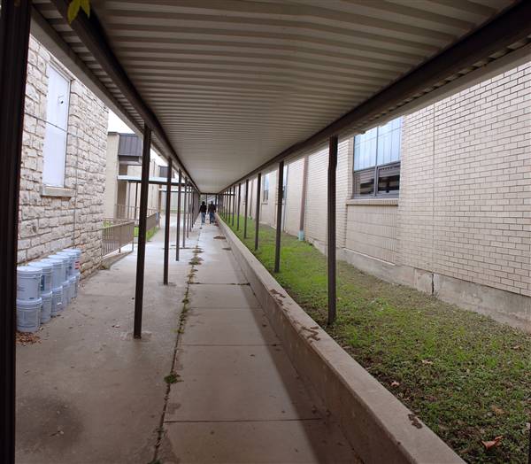 Former Lampasas Junior High (12/15/2009)