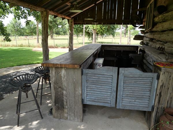 Spiderwood Studios 969 - Courtyard, Bar, & Gazebo (6/30/2023 - Credits: Matt Miller)