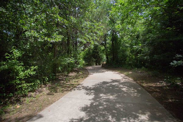 Sublett Creek Linear Park (5/1/2023 - Credits: Owner)