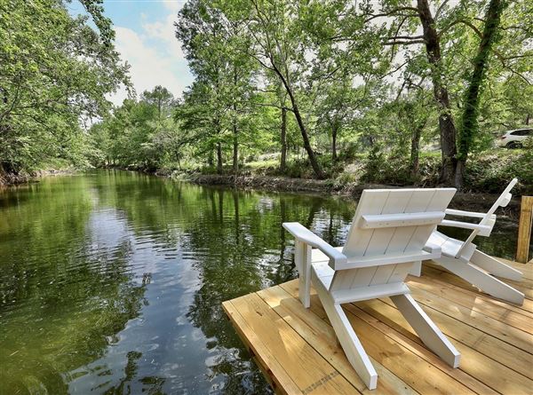 The Yurtopian - Hill Country Resort (6/1/2024 - Credits: @grantdpittman @texas.explorer @billpeary)