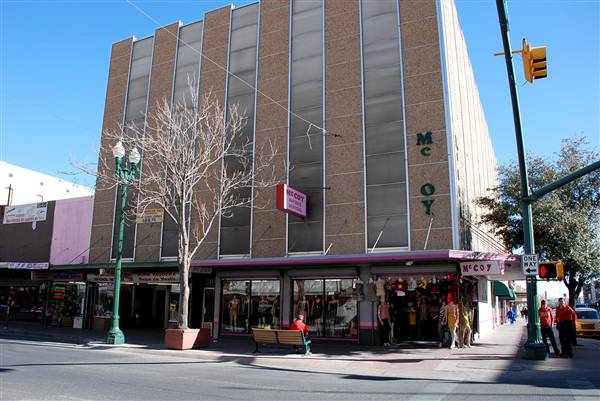 El Paso Downtown - San Antonio Avenue (2/25/2011)