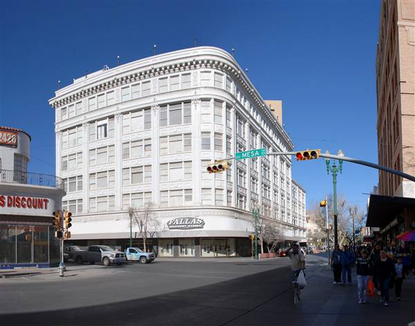 El Paso Downtown - San Antonio Avenue (2/25/2011)