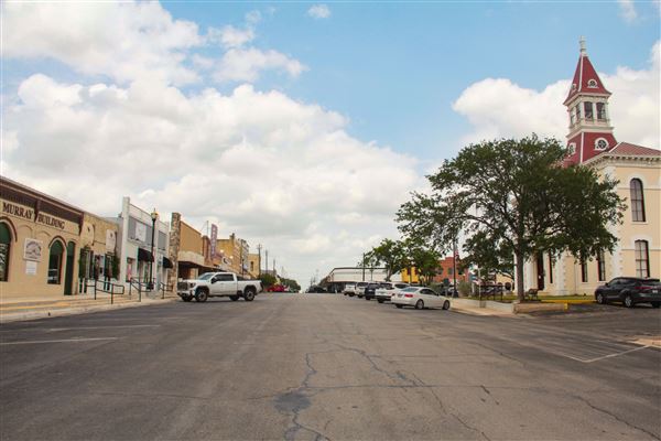 Floresville (4/22/2025 - Credits: Erik McCowan)