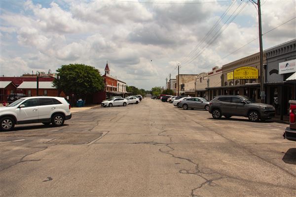 Floresville (4/22/2025 - Credits: Erik McCowan)