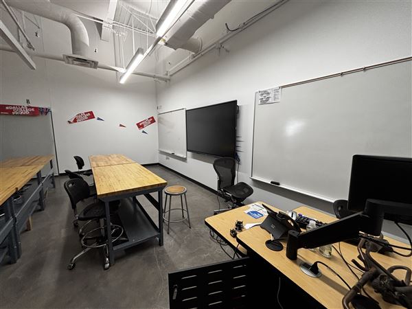 Dallas College - Cedar Valley Campus - HVAC and Automotive Building (10/6/2025 - Credits: Alex Payne)