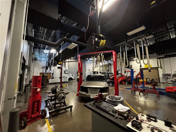 Dallas College - Cedar Valley Campus - HVAC and Automotive Building (10/6/2025 - Credits: Alex Payne)