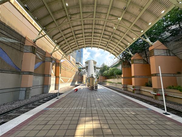 DART - Mockingbird Station (10/3/2025 - Credits: Austin Flores)