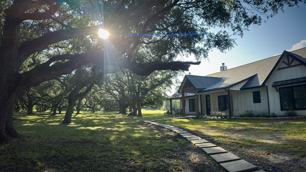 The Oaks of Anahuac (9/12/2025 - Credits: Houston Film Commission)