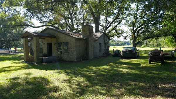 The Oaks of Anahuac (9/12/2025 - Credits: Houston Film Commission)