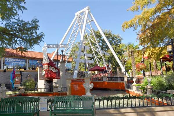 Six Flags Over Texas: Arlington (11/11/2013)