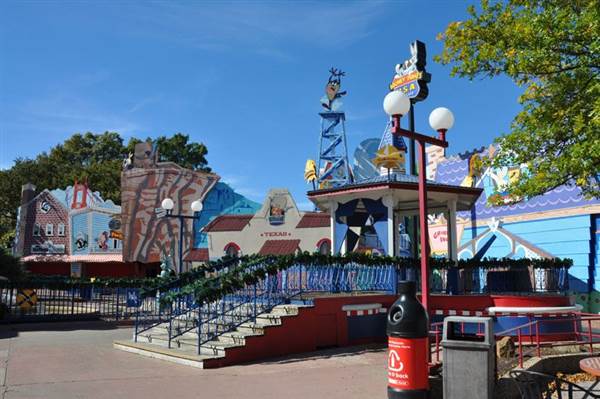 Six Flags Over Texas: Arlington (11/11/2013)