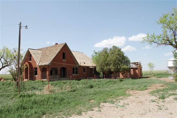 Abandoned House on US 277 at Hwy 2835 (4/29/2014)