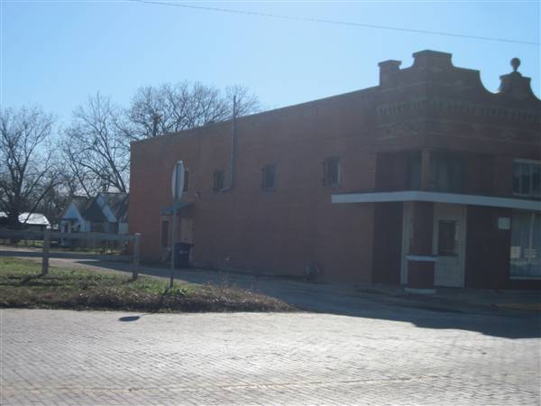Former Eagle Salon (1/4/2016)