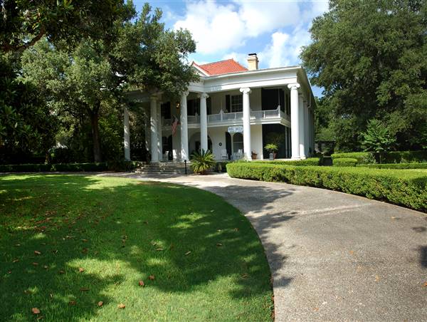 Belle Oaks Inn Bed & Breakfast (12/12/2016)