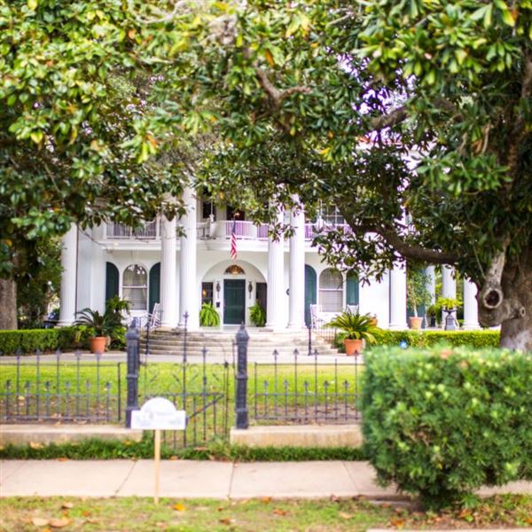 Belle Oaks Inn Bed & Breakfast (6/6/2018)