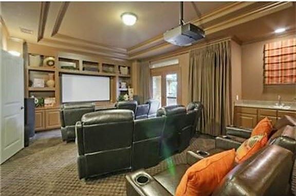 Jolson House (8/20/2017 - Credits: Realtor photos)