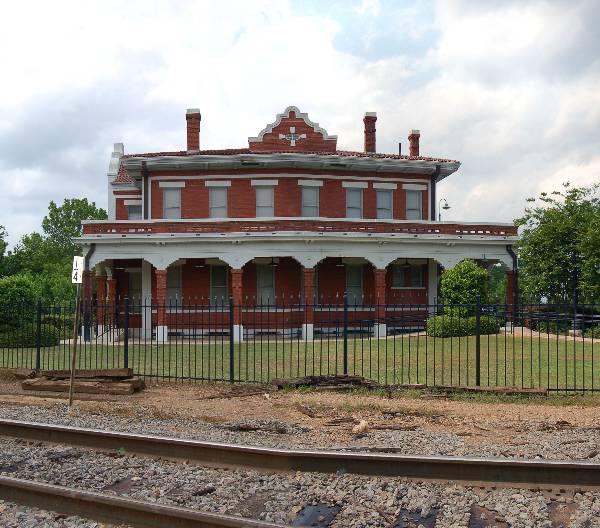 Marshall Amtrak & Depot Museum (5/7/2008)