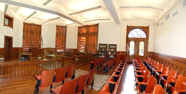 DeWitt County Courthouse (10/3/2008)