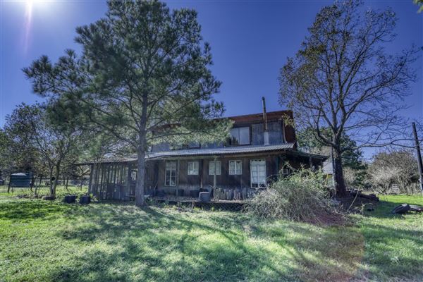 Rural Farm - Two House Property (12/1/2021 - Credits: Adam Brown)