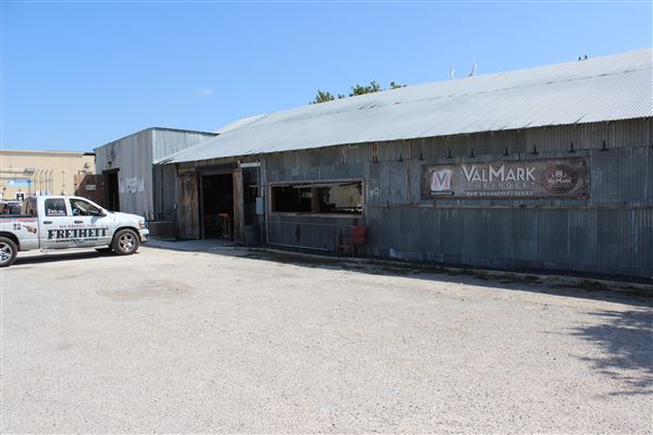 Freiheit Country Store (7/25/2023 - Credits: submitted by: Cody Reimer)