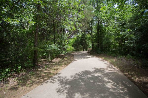 Sublett Creek Linear Park (5/1/2023 - Credits: Owner)