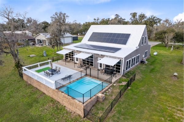 San Bernard River House (8/10/2024 - Credits: 4765 CR 747A)