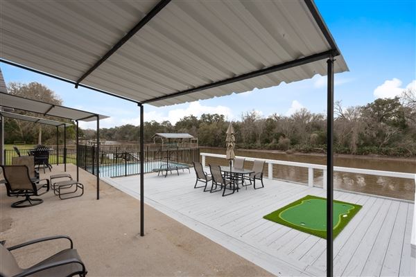 San Bernard River House (8/10/2024 - Credits: 4765 CR 747A)