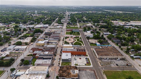 Baytown Town Square (12/13/2024 - Credits: Ryan Rawlings and Glenn Loyd)