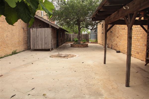 Floresville (4/22/2025 - Credits: Erik McCowan)