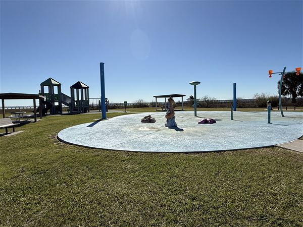 Lighthouse Beach Park & Campground (1/9/2026 - Credits: submitted by: Tania French)