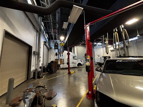 Dallas College - Cedar Valley Campus - HVAC and Automotive Building (10/6/2025 - Credits: Alex Payne)