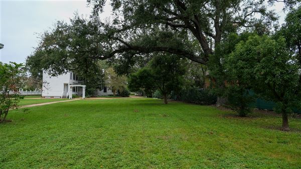 Michel B. Menard House (11/6/2024 - Credits: Houston Film Commission)