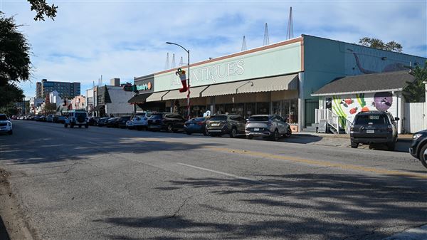 The Heights - 19th Street Retail District (12/2/2025 - Credits: Houston Film Commission)