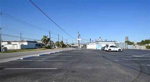 Christie’s Seafood and Steaks (11/3/2025 - Credits: Houston Film Commission)