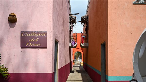 Old Town Harrisburg (9/25/2024 - Credits: Houston Film Commission)