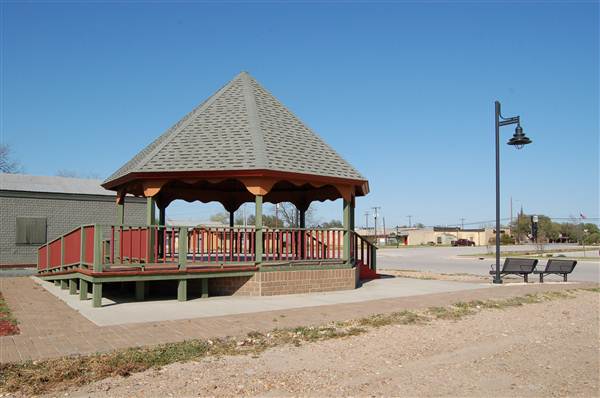 Rural Texas Toursim Center and Depot (3/25/2013)