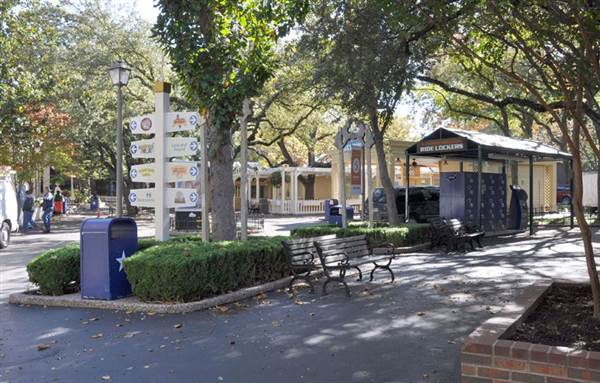 Six Flags Over Texas: Arlington (11/11/2013)