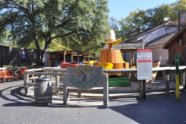 Six Flags Over Texas: Arlington (11/11/2013)