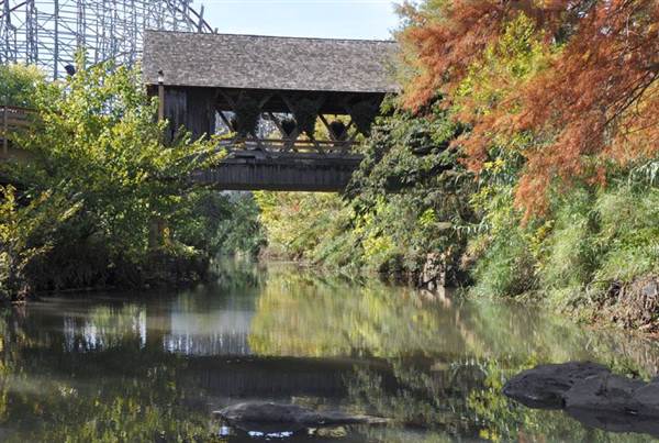 Six Flags Over Texas: Arlington (11/11/2013)