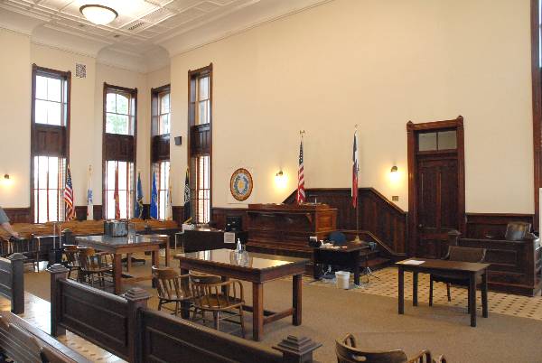 Caldwell County Courthouse (5/10/2007)