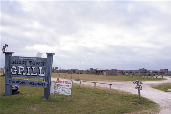 J. Lorraine Ghost Town (12/19/2017)