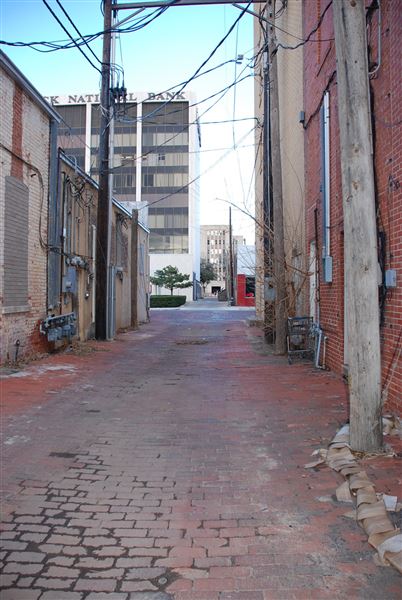 Alley at 13th & Broadway (2/16/2017)