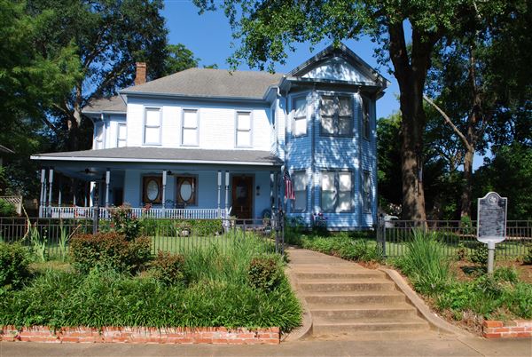 House at 421 South Magnolia Street (7/10/2019)