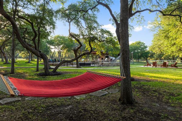 The Whispering Oaks Estate (6/25/2019 - Credits: Austin 360 Photography)