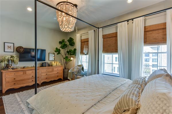 Vineyard Townhome (1/7/2020 - Credits: Robert Kies Photography)