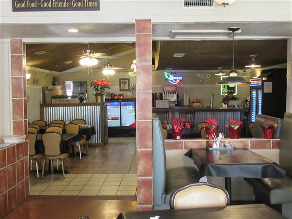 Los Carlos Restaurant & Cantina (2/1/2022 - Credits: Jane Jeschke)