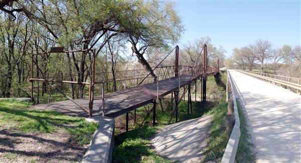 Bluff Dale Suspension Bridge (5/11/2010)